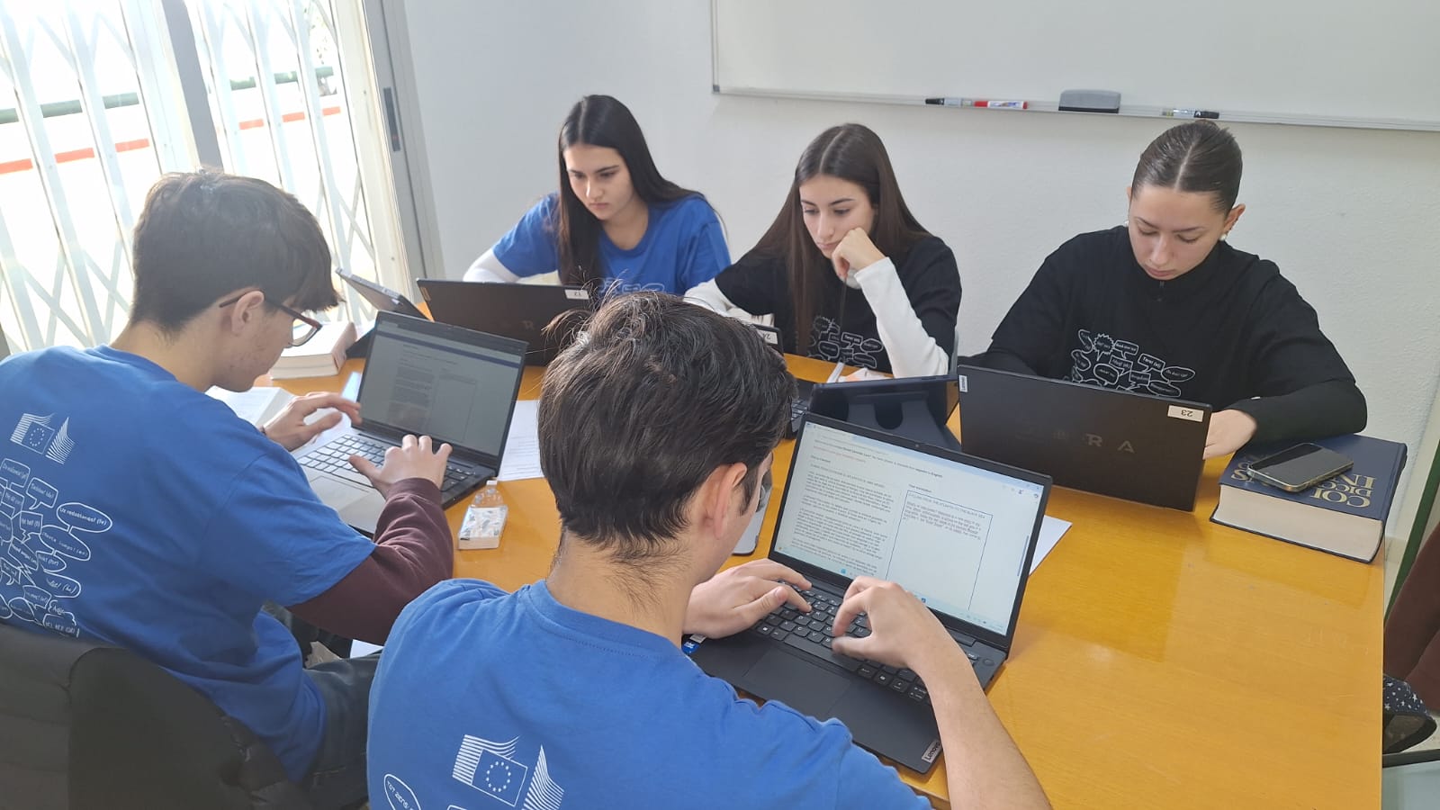 Imagen de la noticia: Un Paso Más Hacia Europa: Nuestro Centro en Juvenes Translatores