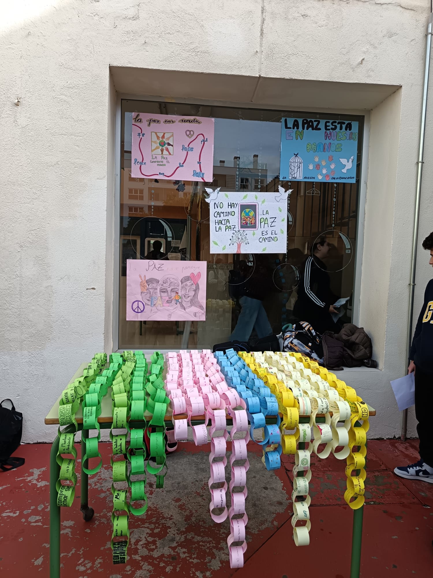 Imagen de la noticia: CELEBRACIÓN DEL DÍA ESCOLAR DE LA NO VIOLENCIA Y LA PAZ